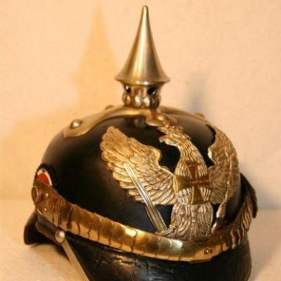 Casque à pointe de dragon de réserve prussien